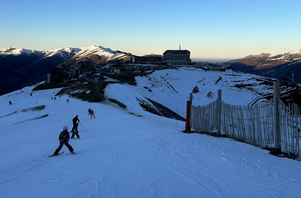 Skibus: Bus transport to the Luchon-Superbagnères resort